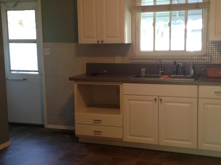 Brentwood Dr — Photo 5