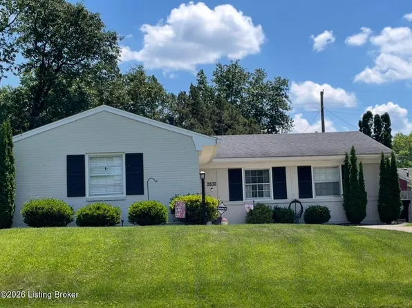 2832 Rockhaven Ave, Louisville, KY 40220