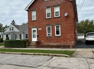20931 N Vine Ave, Euclid, OH