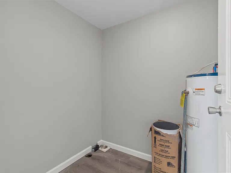 111 Five Mile Rd — Photo 11