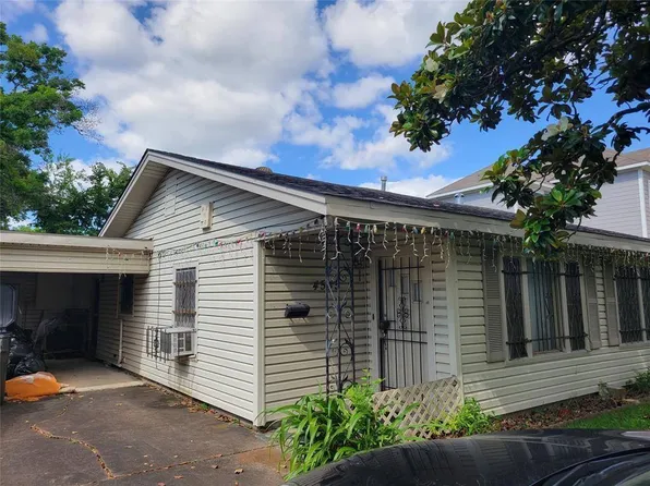 4545 Bricker St, Houston, TX 77051