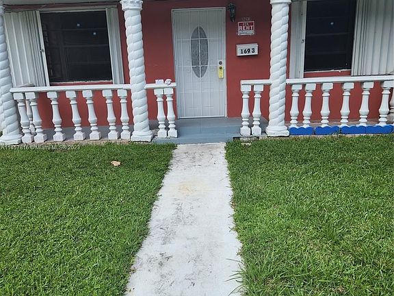 3rd image of 1693 NE 146th St #1