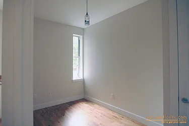 Rented by aptsandlofts.com