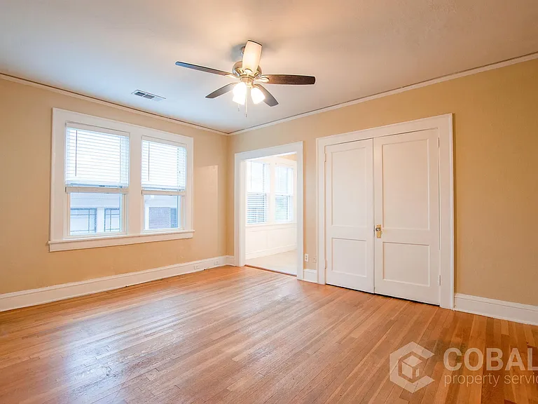993 N Highland Ave NE #6 — Photo 1