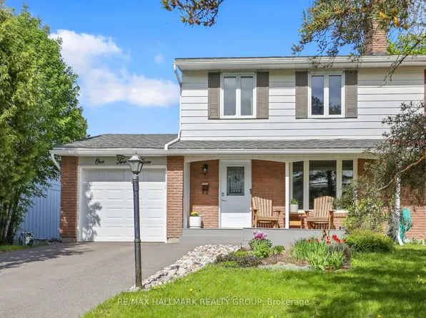 123 McClellan Rd, Ottawa, ON K2H 5V7