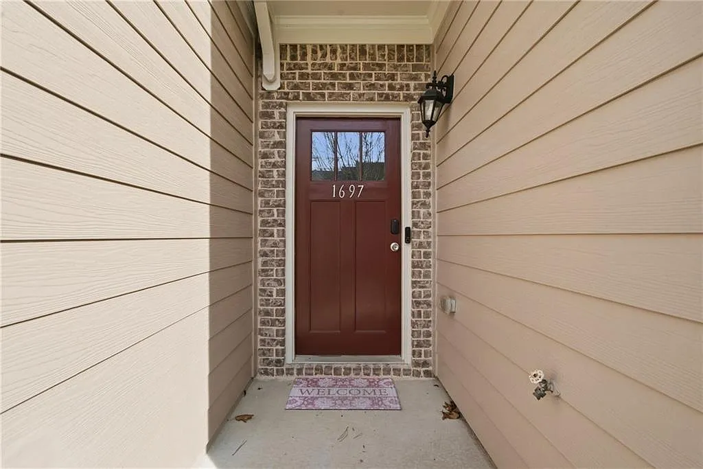 3 bed, 2.5 bath, 1803 sqft, $2,895 — Photo 3