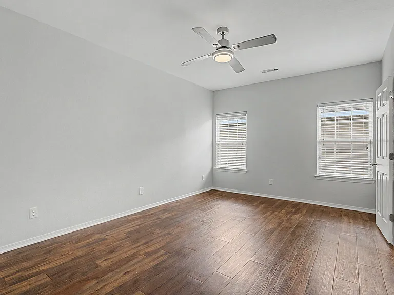 4435 W Pecan St — Photo 11