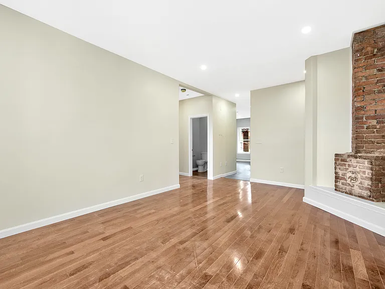 29 Lambert St #3 — Photo 12