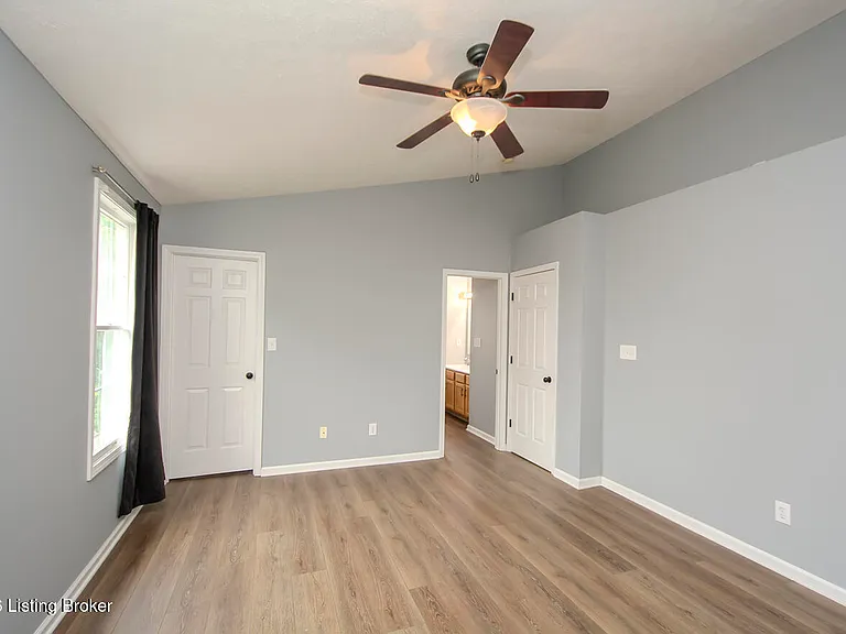 6702 Shallow Rock Dr — Photo 35