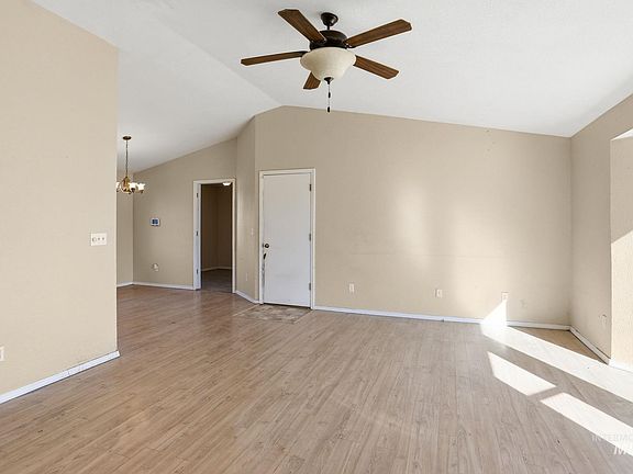 4th image of 1121 Summerwind Pl