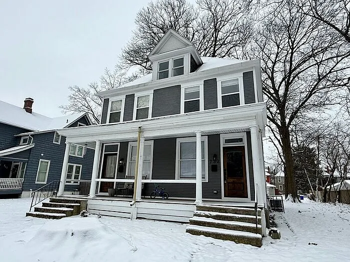 732 Oakwood Ave photo 1