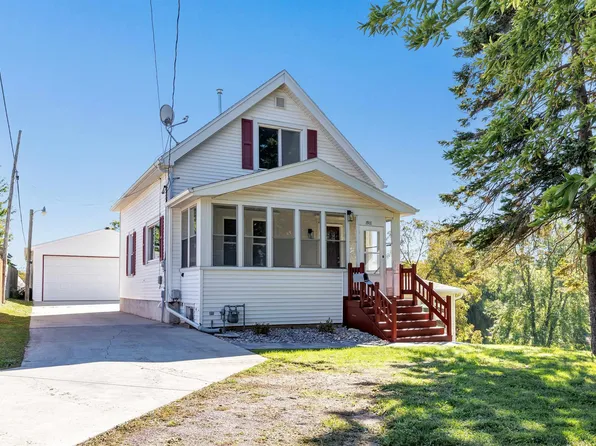 1911 S 13th St, Manitowoc, WI 54220