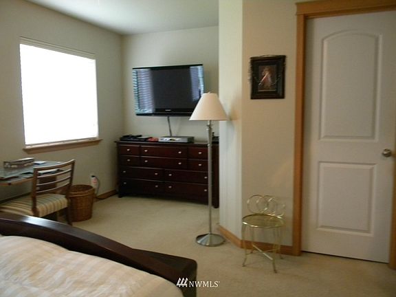 2nd image of 2519 204th Place SW #E2