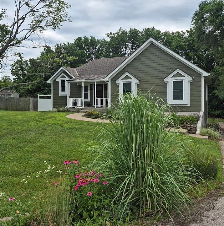 1st image of 14969 Forest View Ct