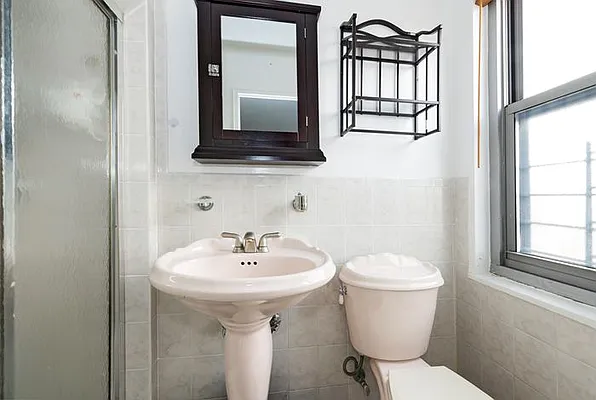 Sold by SBNY RE | media 8