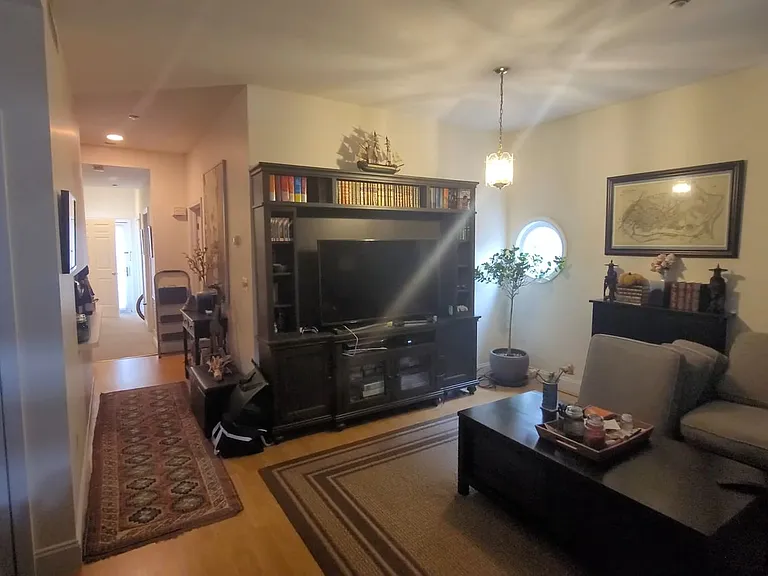 8 Glencoe St #3 — Photo 6