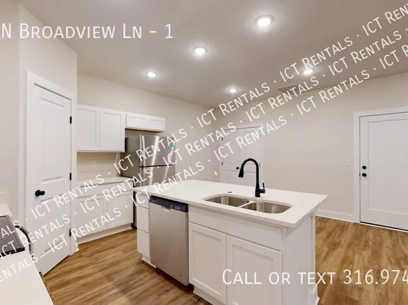 1119 N Broadview Ln #1, Andover, KS 67002