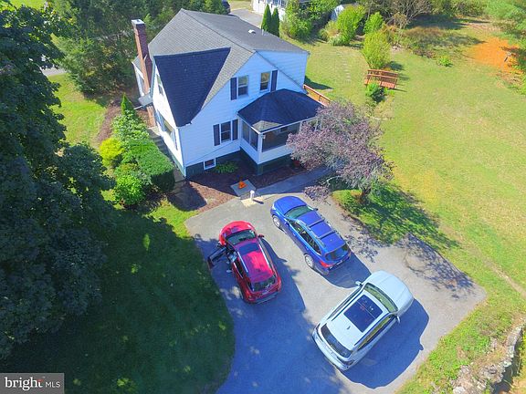 4th image of 10126 Raystown Rd