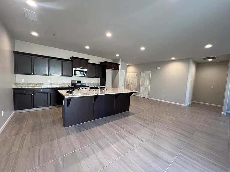 645 Wood Crest Ave — Photo 11