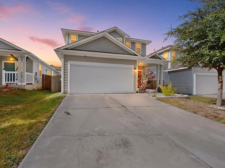 132 Wapiti Rd — Photo 1