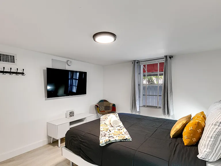 3147 SW 17th St #3 — Photo 5