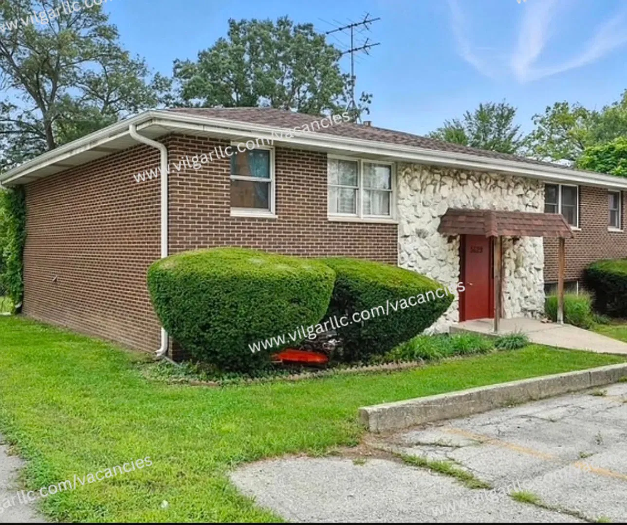 5629 Massachusetts St — Photo 2