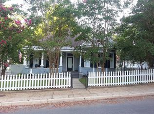 826 Myrtle Ave, Natchez, MS 39120