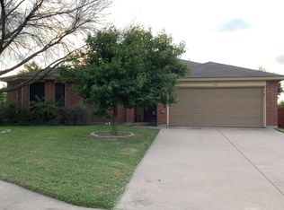 734 Victoria Dr, Midlothian, TX 76065