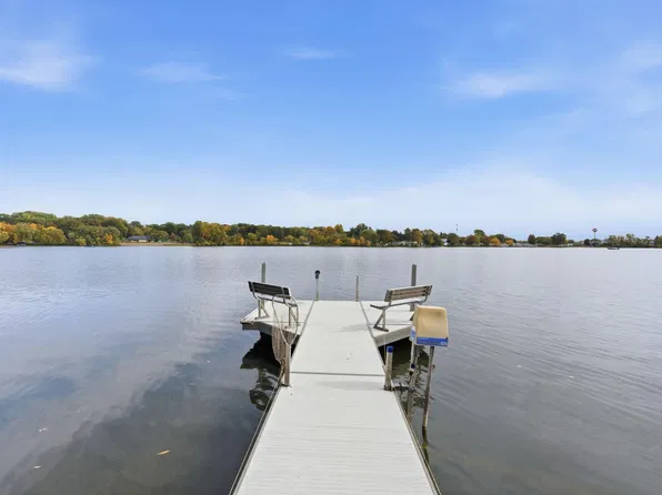 329 Geneva Ave N APT 307, Oakdale, MN 55128