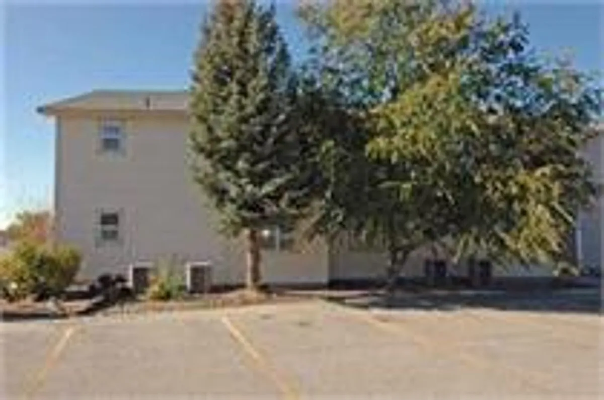 Building Photo - 146 Sagebrush Ave
