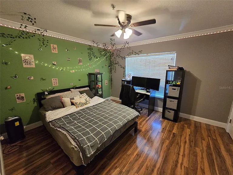2636 SW 35th Pl #9 — Photo 14