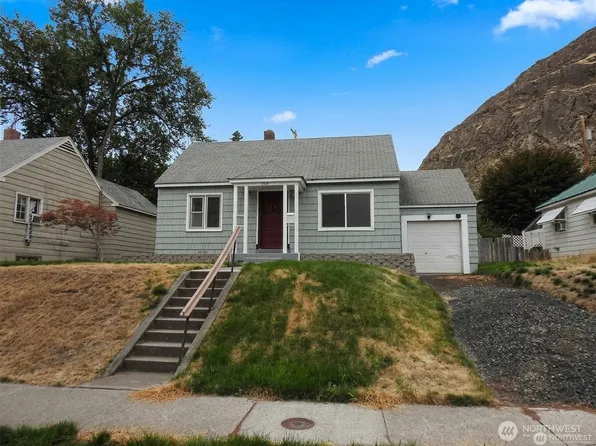 308 Stevens Avenue, Coulee Dam, WA 99116