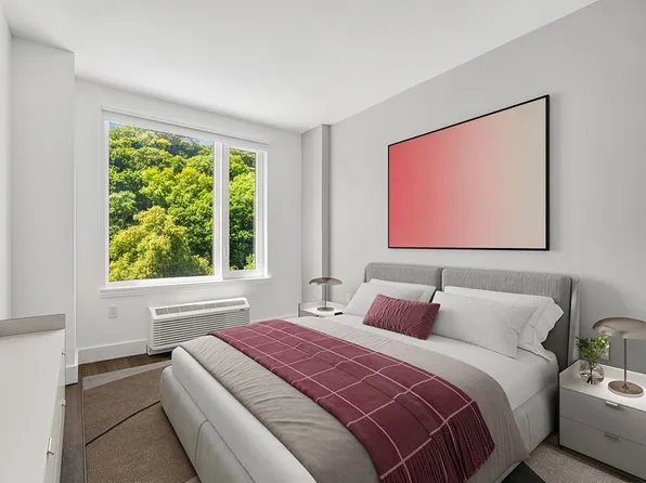 4568 Broadway image 7 of 21