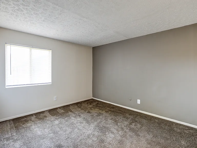Glenview Apartments — Photo 116