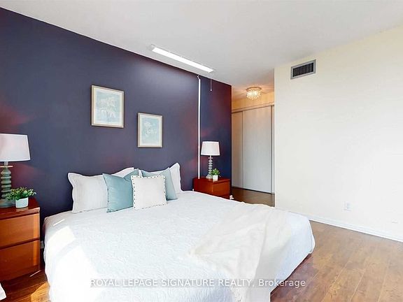 3rd image of 18 Lee Centre Dr #1506