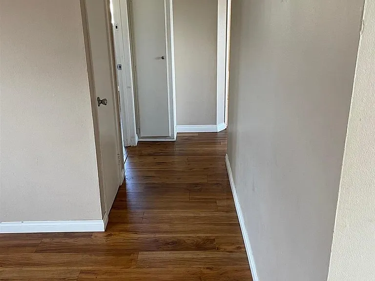 4875 Cole St — Photo 11