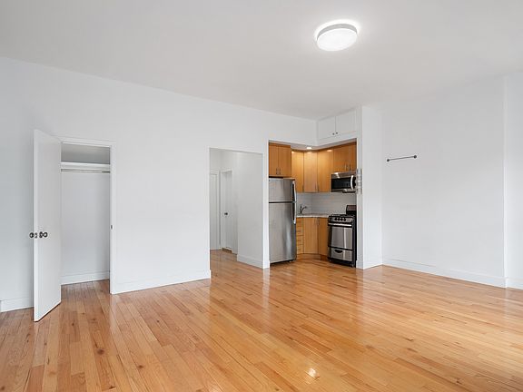 3rd image of 139 Montague St APT 3F
