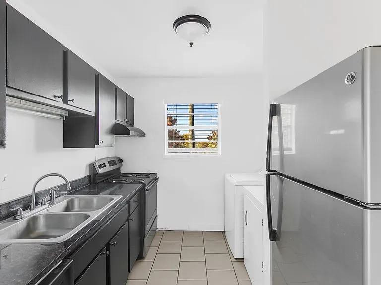 The Lennox — Photo 45