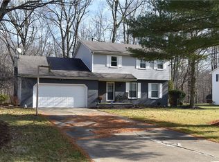 2259 E Arms Dr, Hubbard, OH