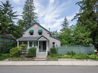 18 Pratt St, Melrose, MA 02176