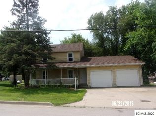 5862 Maple Rd, Holy Cross, IA 52053