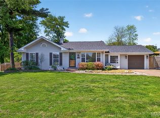247 Old Ballwin Rd, Ballwin, MO 63021