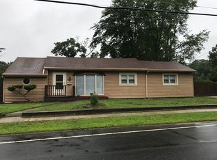 1000 Forrester Ave, Pine Hill, NJ 08021