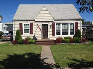 90 Werkley Rd, Tonawanda, NY 14150