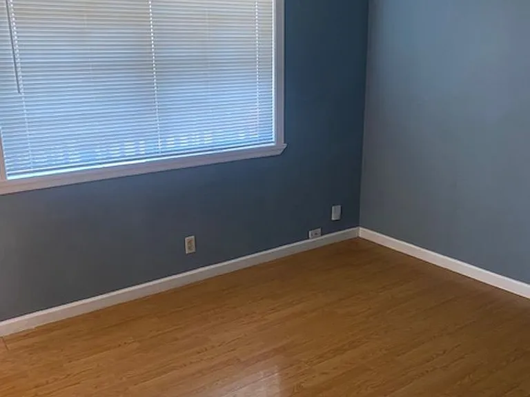 1539 Humboldt St — Photo 9