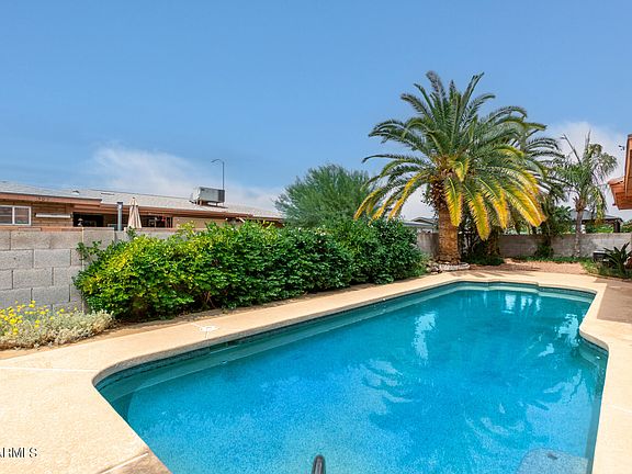 4th image of 5058 E EMELITA Avenue