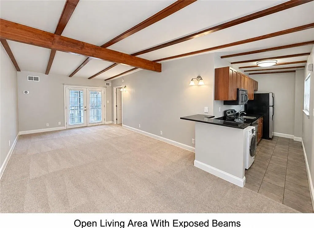 1 bed, 1.0 bath, 585 sqft, $1,650 — Photo 1