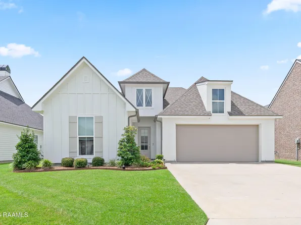 102 Windy Feather Dr, Broussard, LA 70518