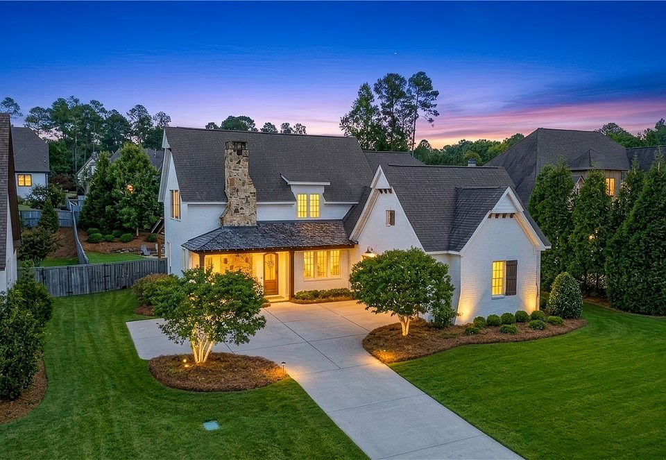 1st image of 1663 Marie Loop