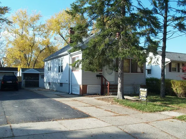 285 Paul St, Bedford, OH 44146